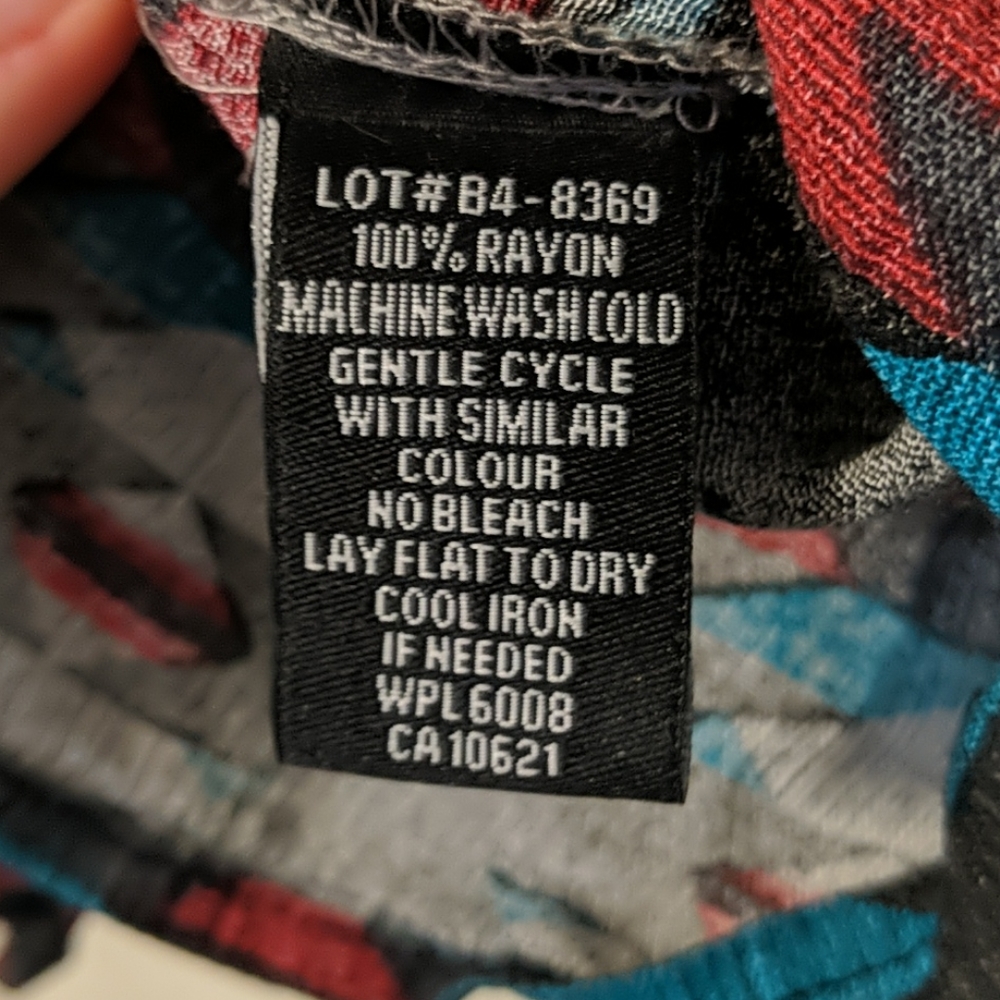 Patterned top - Picture 3 of 4